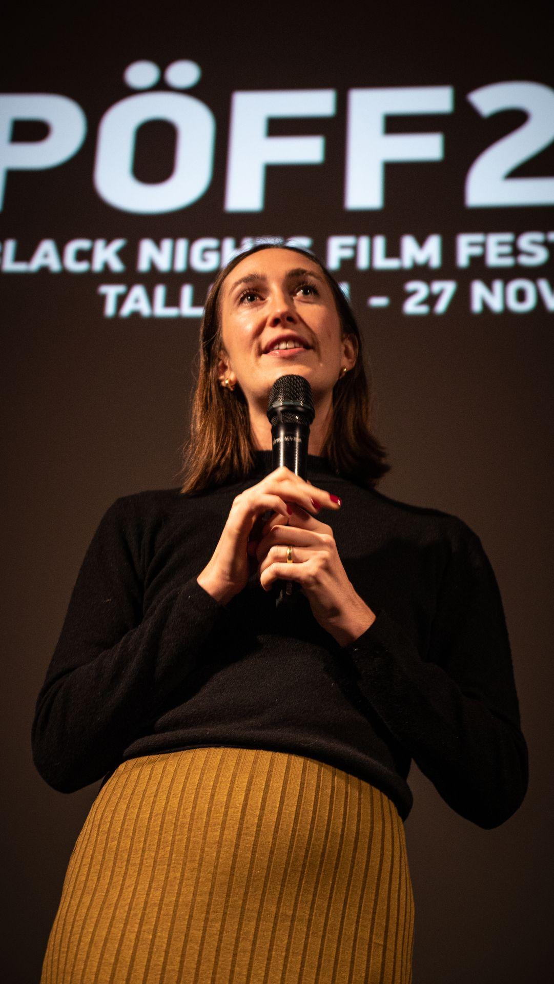 Sophie Jarvis à PÖFF26 présentant son nouveau film &#34;Until Branches Bend&#34;